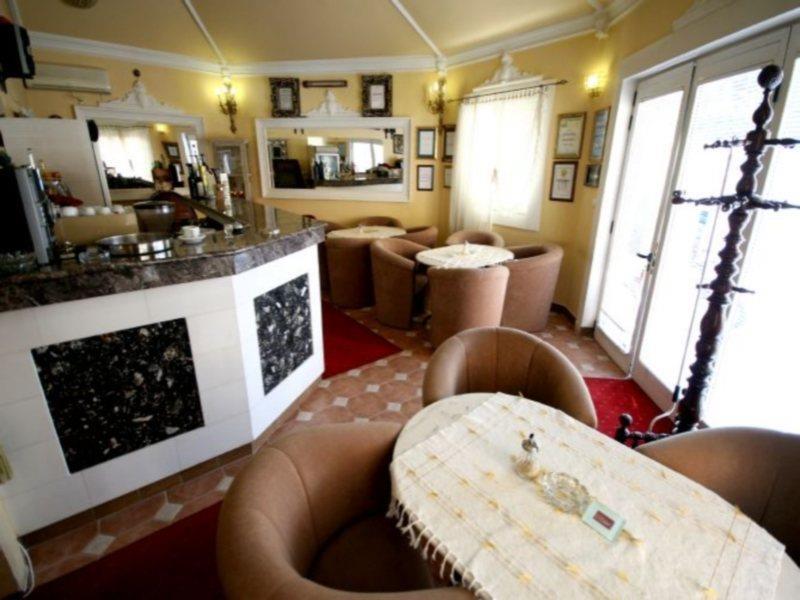 Hotel Kosta'S Podgorica Restaurant foto